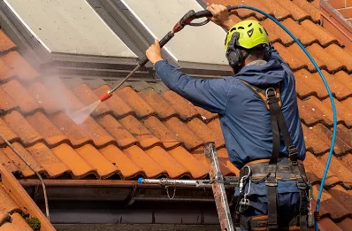 Démoussage et hydrofuge de toiture à Bourguébus